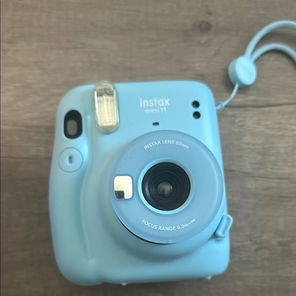 Fujifilm Instax Mini 11 Sky Blue Instant Camera